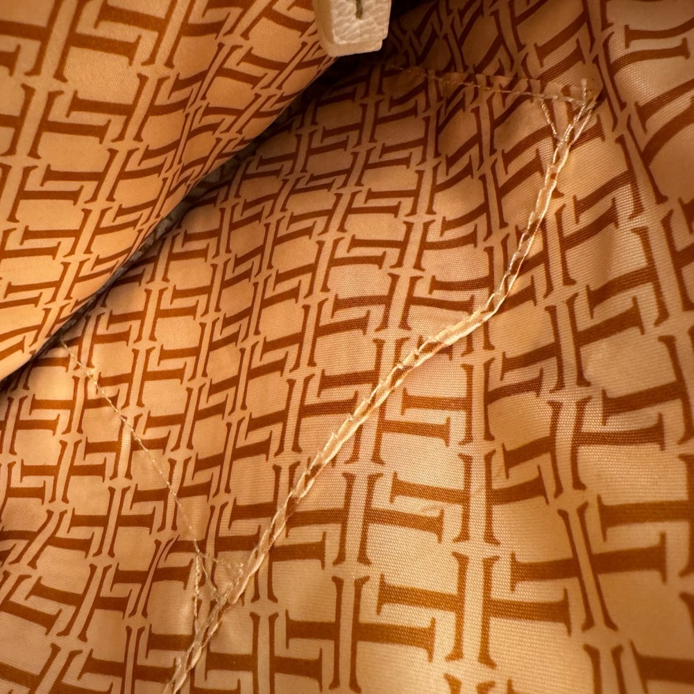 π€ White Tignanello Purse π€ - Picture 5 of 5